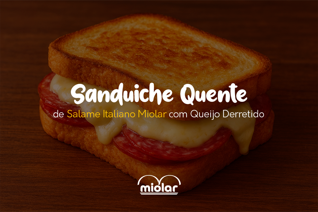 Sanduíche Quente de Salame Italiano Miolar com Queijo Derretido